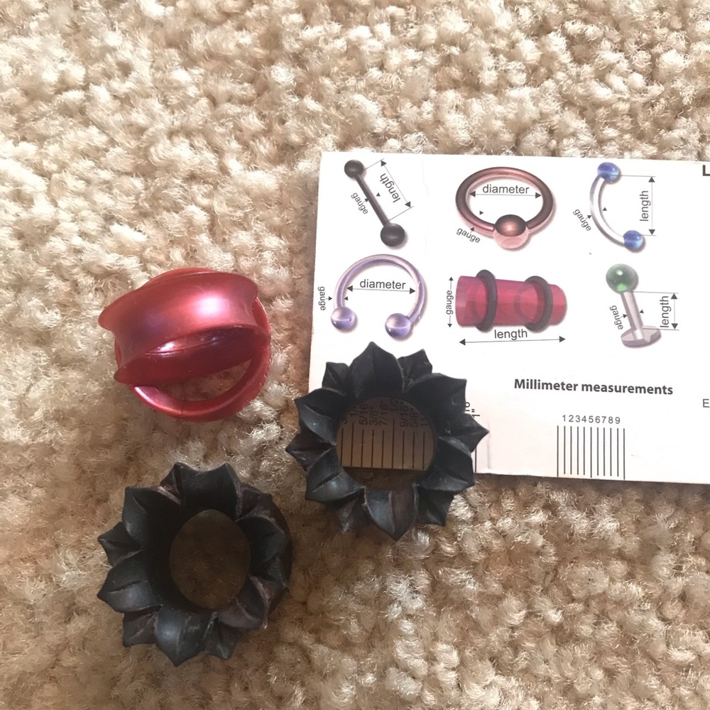 Plugs/Gauges, Tunnels Soft Silicone + Wood Bundle
